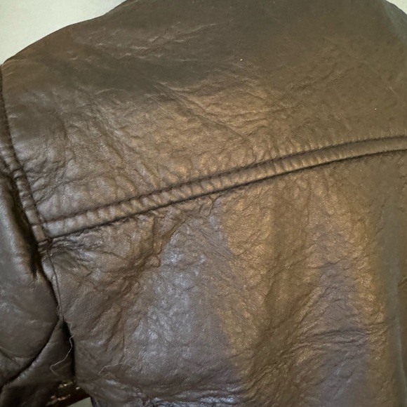 Sexy leather moto jacket with zippers.🖤 - Picture 5 of 10